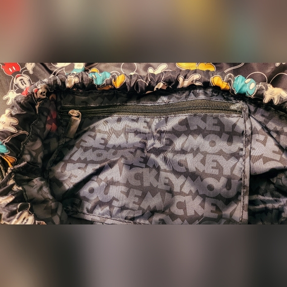 Mickey Mouse Timeless Cinch Sack/backpack - Walt Disney World - Picture 5 of 8